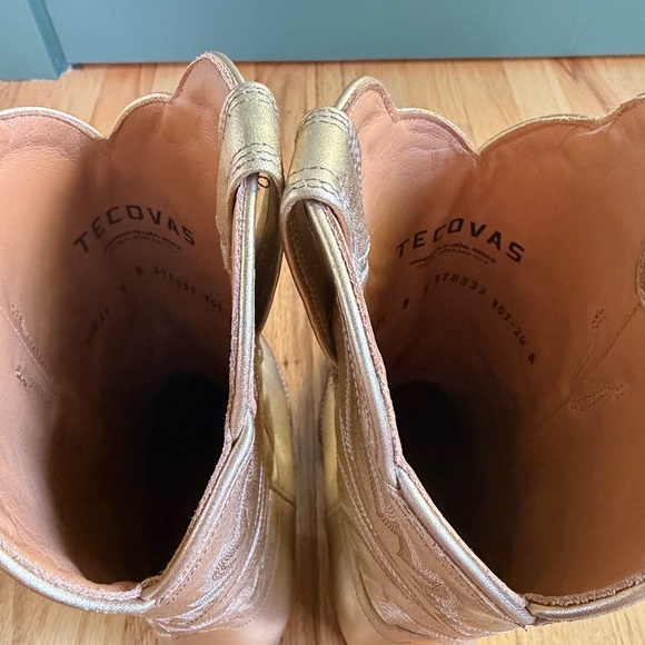 Tecovas Sadie Boots in Gold - Picture 3 of 4